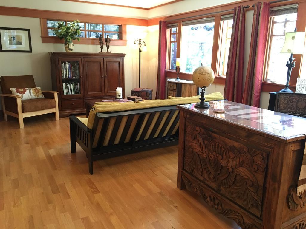 The Guest House Белингам Екстериор снимка